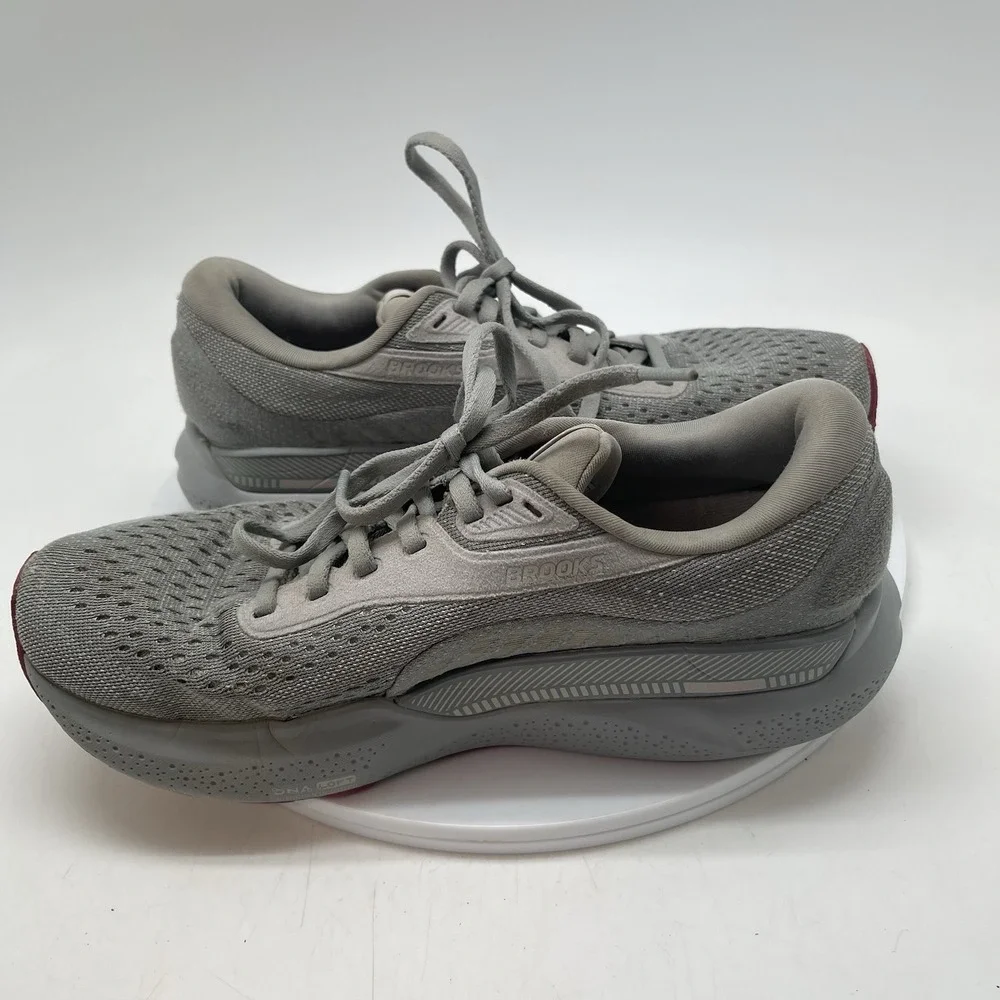 Brooks Sneakers 7.5 Womens Adrenaline GTS 24 1204261B019 Gray Running Gym Shoes